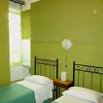 Hotel Giamaica For Girls & Ladies Only