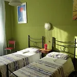 Hotel Giamaica For Girls & Ladies Only