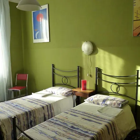 Hotel Giamaica For Girls & Ladies Only