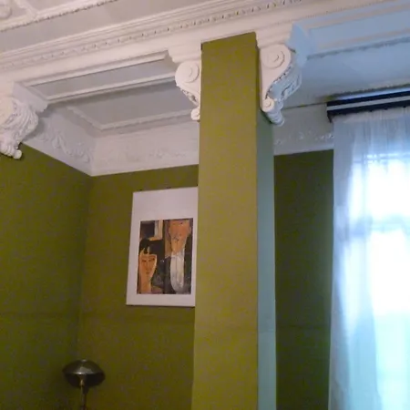 Hotel Giamaica For Girls & Ladies Only *
