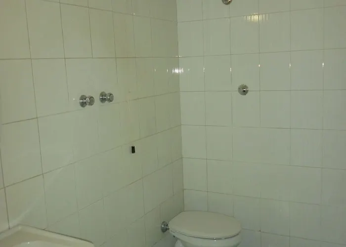 Hotel Giamaica For Girls & Ladies Only *