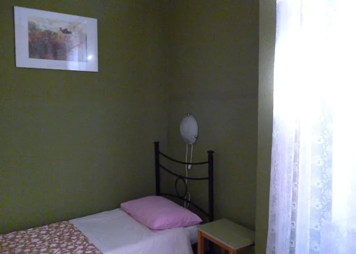 Hotel Giamaica For Girls & Ladies Only *