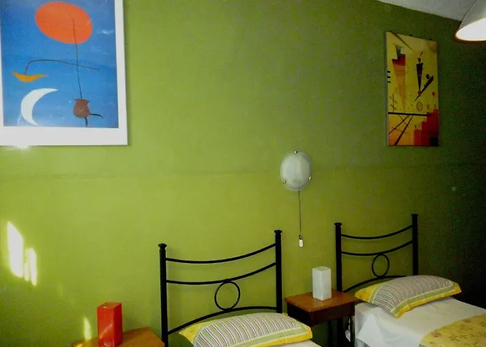 Hotel Giamaica For Girls & Ladies Only